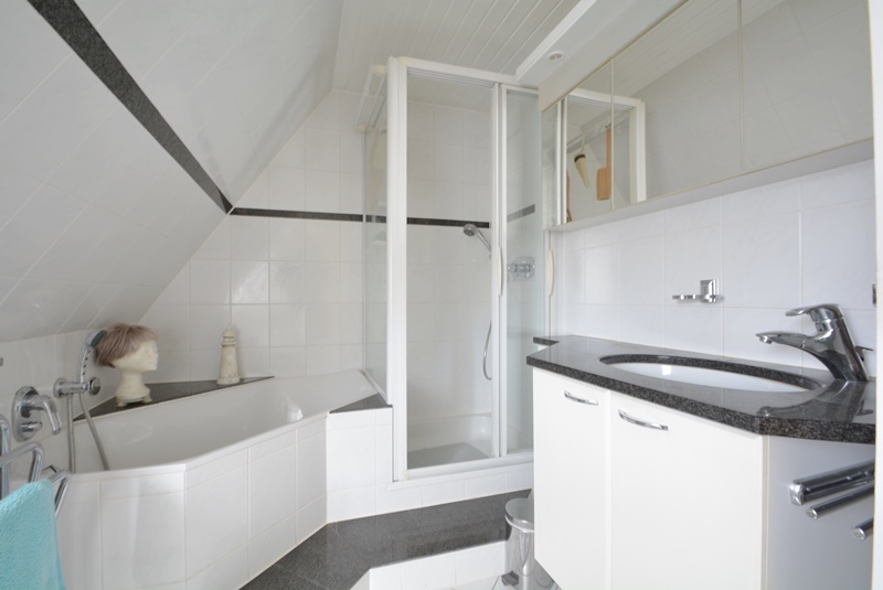PrI 9270 Bad Einfamilienhaus Oberursel