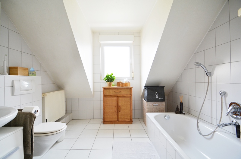 PrI 9320 Bad Etagenwohnung Dreieich
