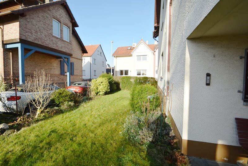PrI 9218 Gartenansicht Zweifamilienhaus Sulzbach