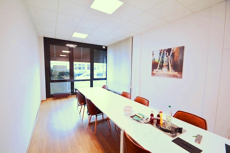 PrI 9273 Konferenzraum2 B�rofl�che Neu-Isenburg
