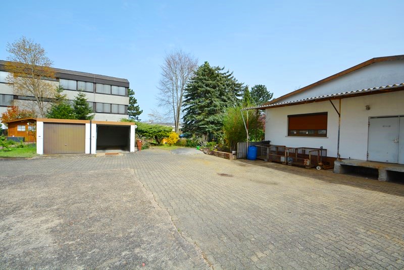 Hof mit 2 Garagen Werkstatt R�dermark