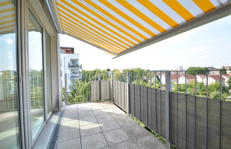 PrI 9307 Balkon gro� Etagenwohnung Offenbach