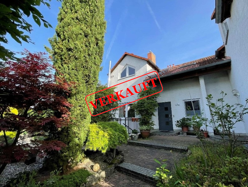 PrI 9311 Haus Ansicht Einfamilienhaus Offenbach