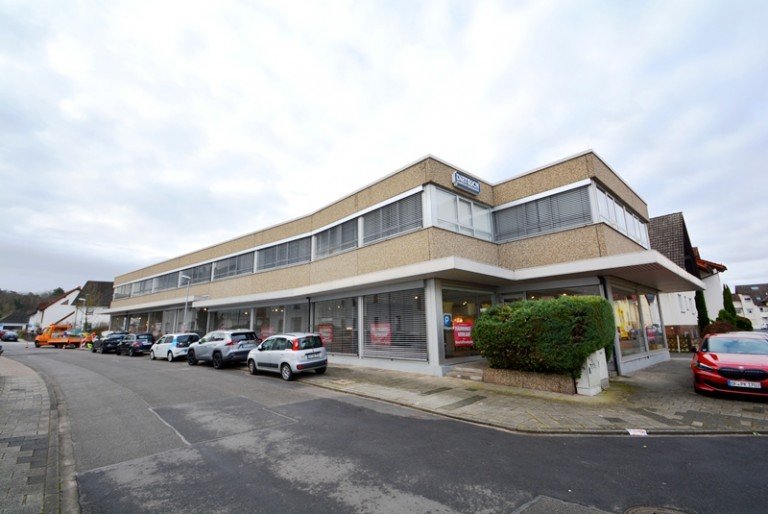 PrI 9329 Aussenansicht Seite l Dreieich - Dreieichenhain Ausstellungsfl�che Top Anbindung, Top Lage! Flexibel nutzbare B�ro- und Lagerfl�che in Dreieich!