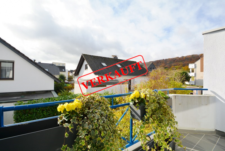 PrI 9321 Balkon Hofheim - Hofheim Etagenwohnung Gut geschnittene 2-Zi.-ETW mit Balkon und Tiefgaragenstellplatz in gesuchter Lage von Hofheim!