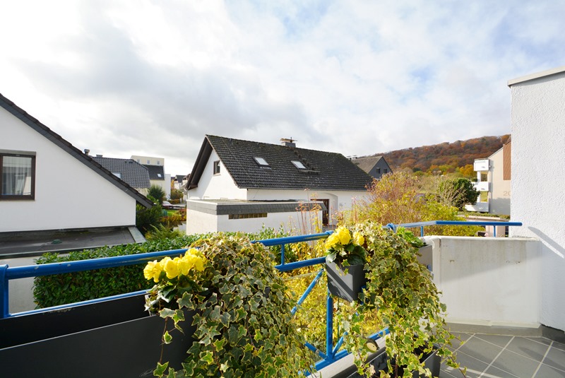 PrI 9321 Balkon Etagenwohnung Hofheim