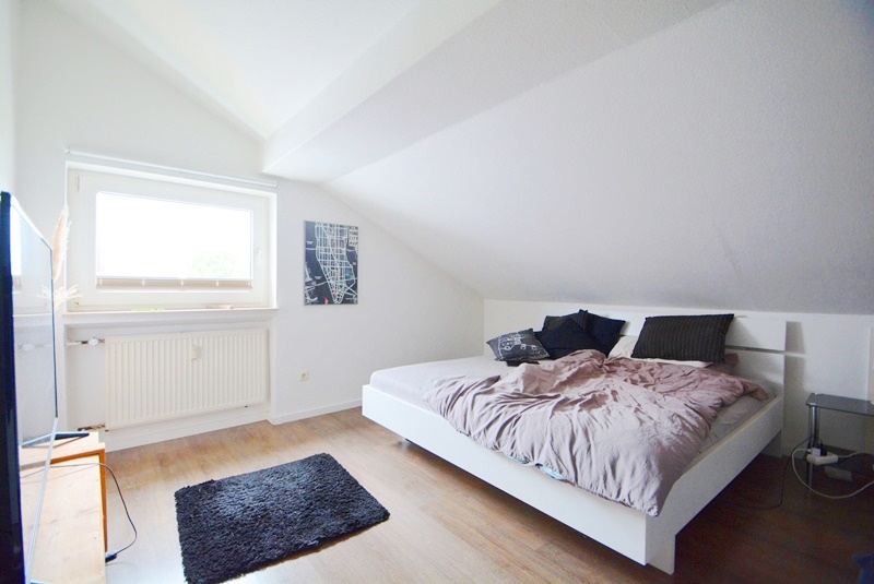 PrI 9301 Schlafzimmer Dachgeschosswohnung Dreieich