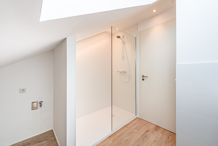 PrI 9304 Bad2 Etagenwohnung Neu-Isenburg